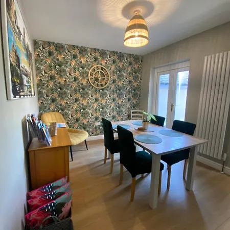 Sea Biscuit Cottage, *