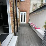 Sea Biscuit Cottage,