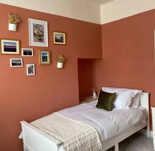 Sea Biscuit Cottage, *